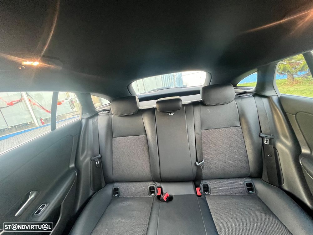 Mercedes-Benz CLA 180 d Shooting Brake Style - 48