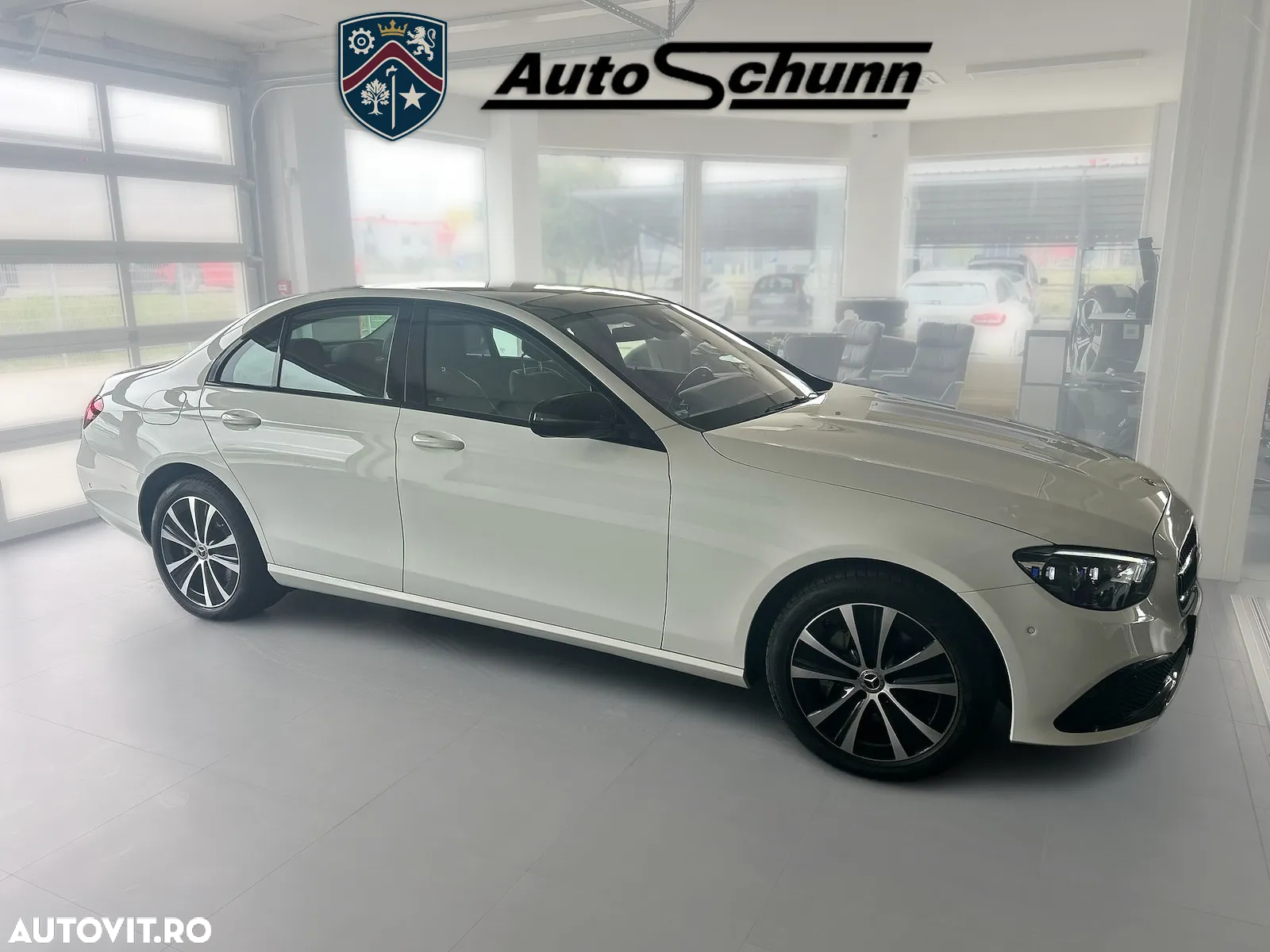 Mercedes-Benz E 300 de Aut. - 4