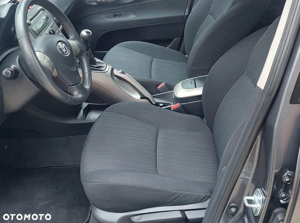 Toyota Auris 1.4 D-4D - 21