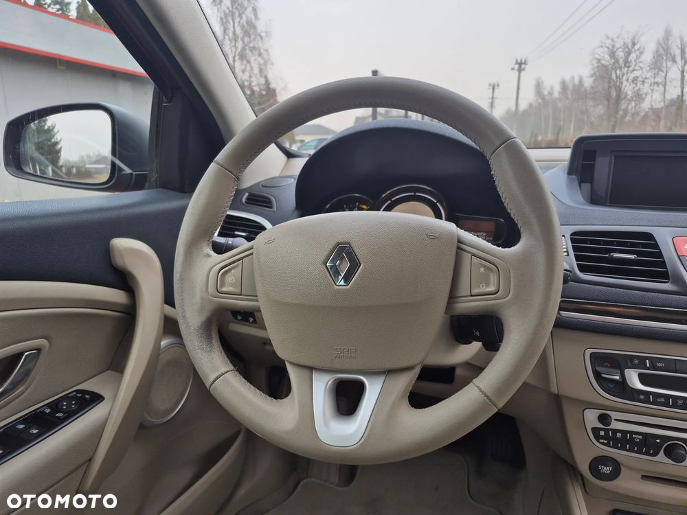 Renault Megane TCe 130 Night and Day - 22