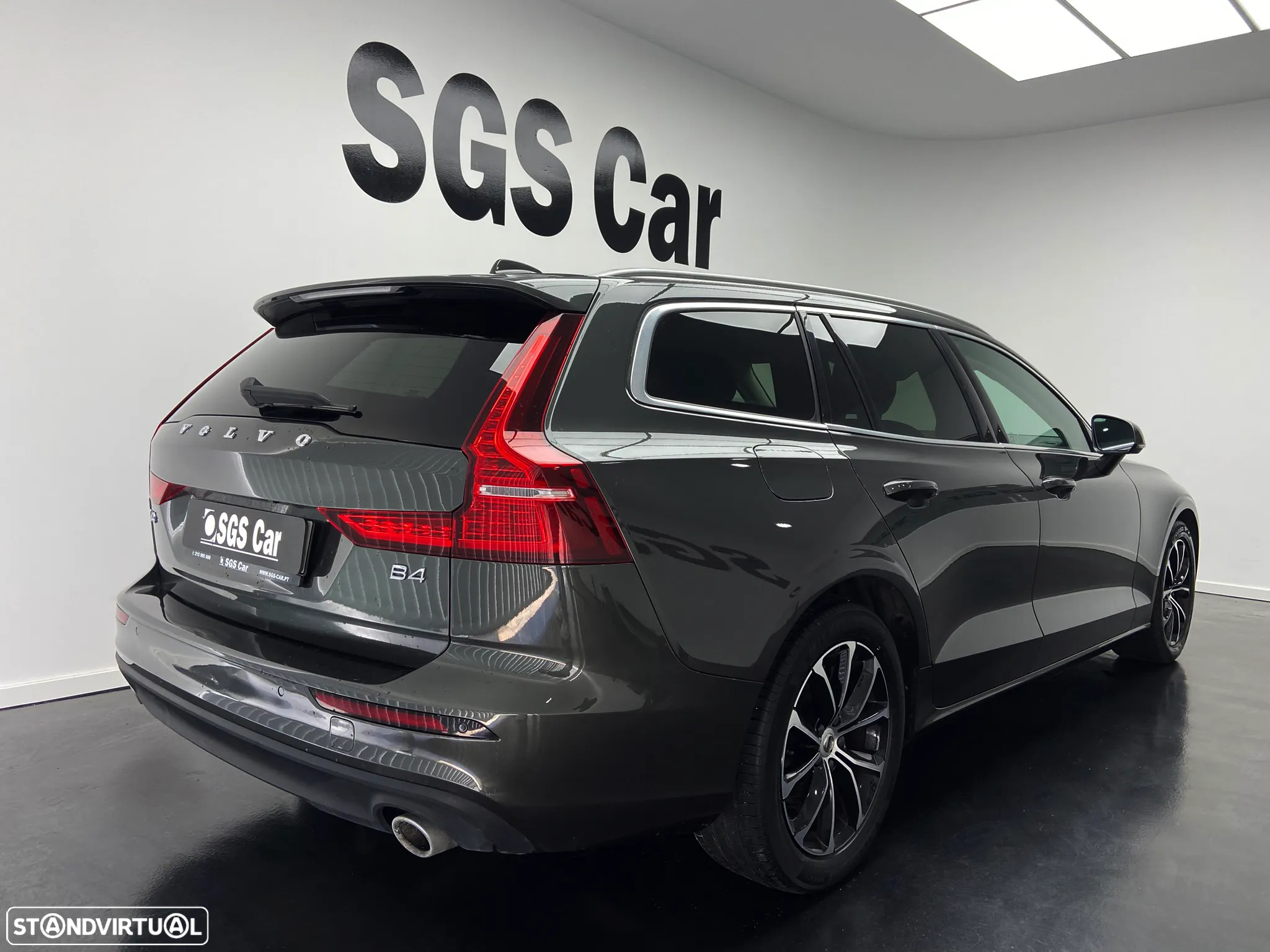 Volvo V60 2.0 B4 Momentum Plus Geartronic - 4