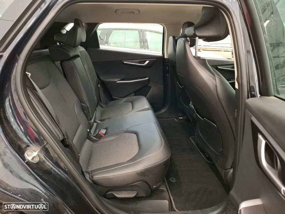 Kia EV6 77.4 kWh Earth - 9