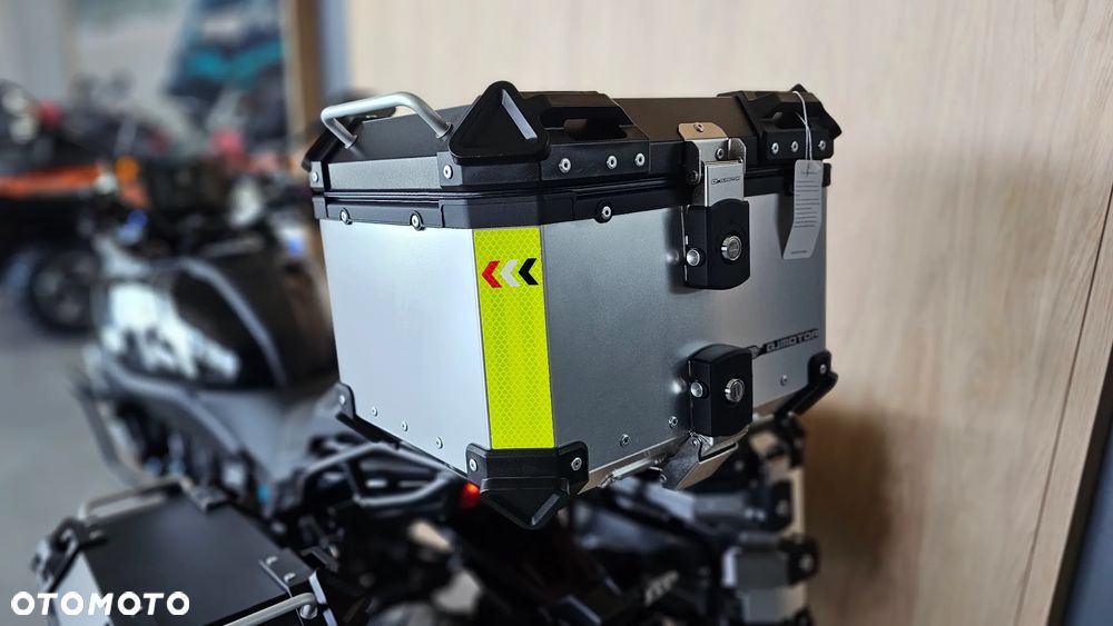 QJMOTOR SRT 600SX - 19