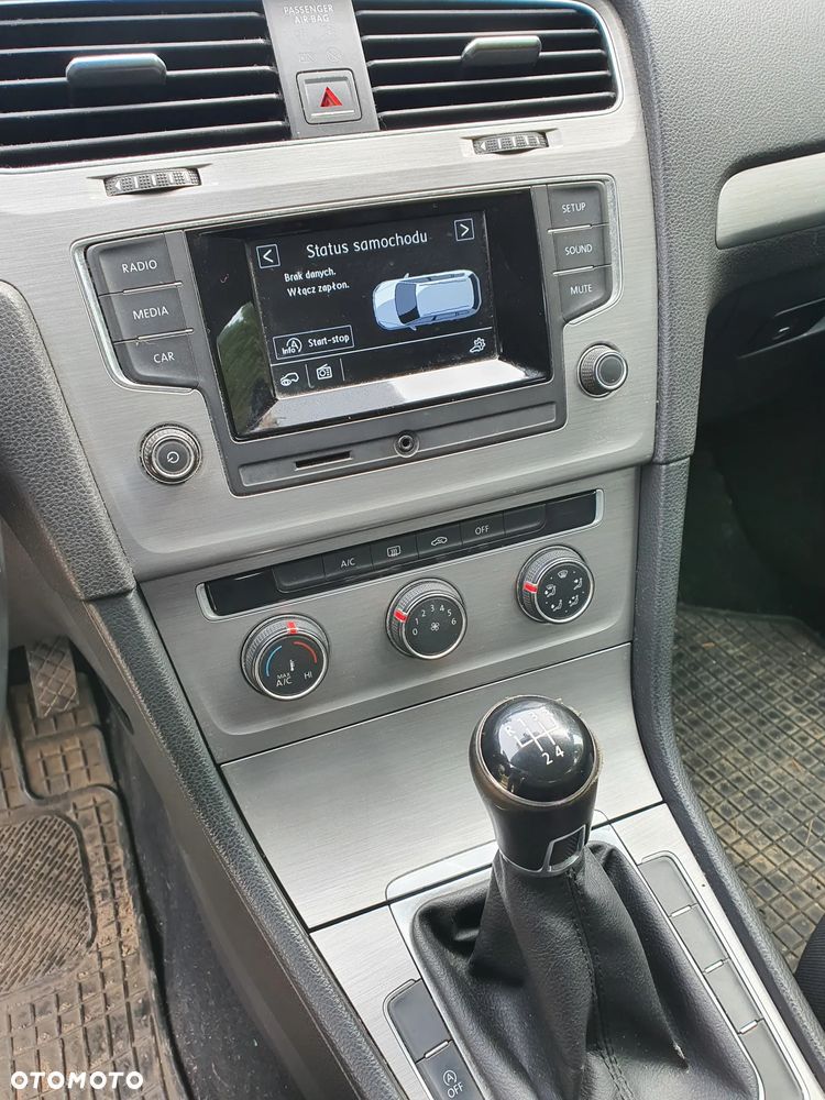 Volkswagen Golf 1.6 TDI Comfortline - 9