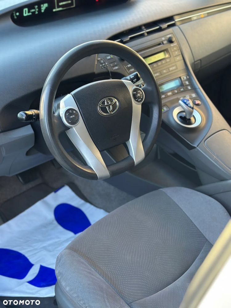 Toyota Prius - 15