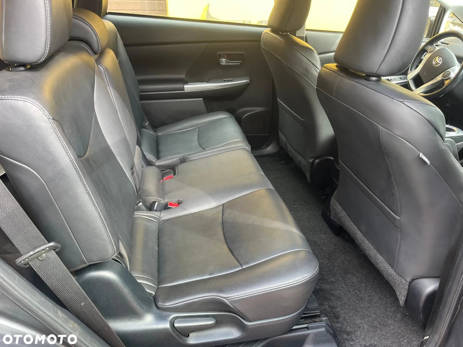 Toyota Prius+ (Hybrid) Executive - 10