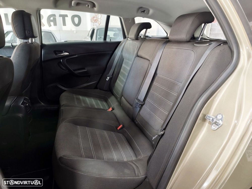Opel Insignia Sports Tourer 2.0 CDTi Executive S/S - 13