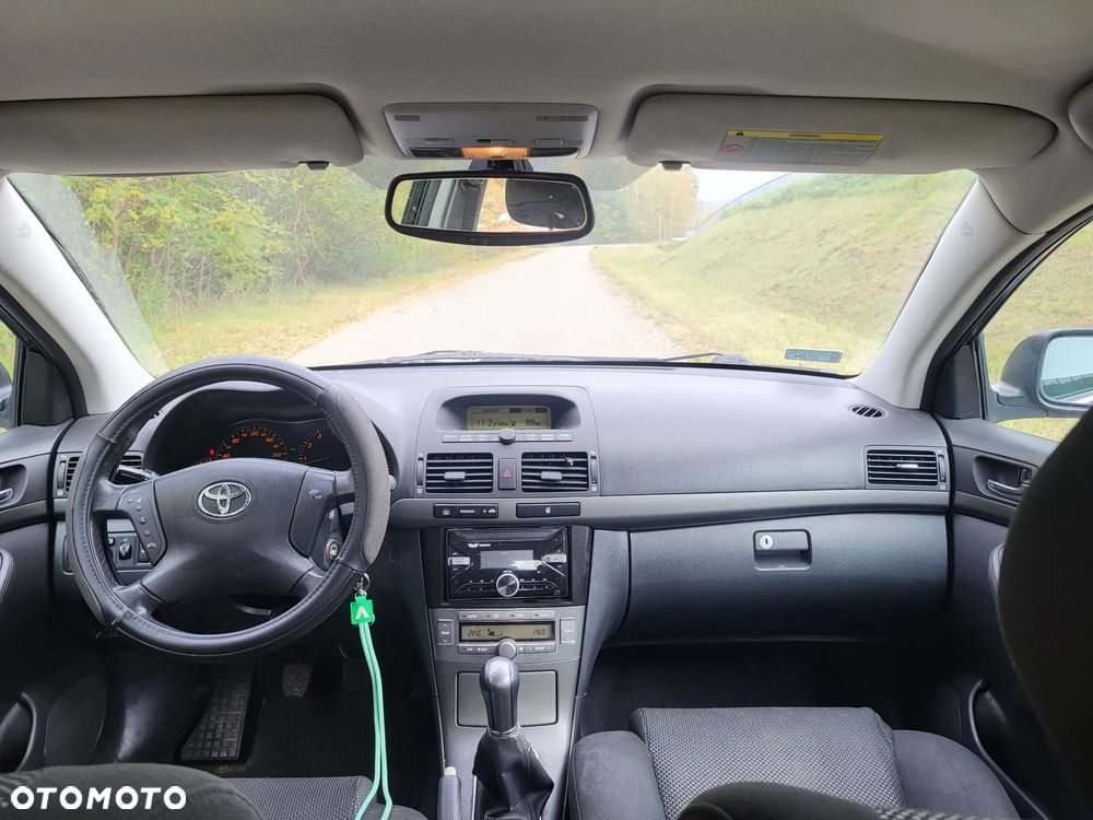 Toyota Avensis 2005 photo 5