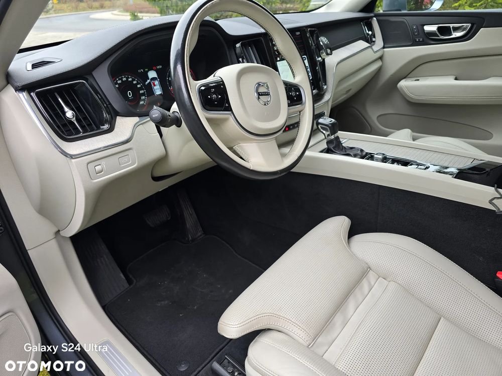 Volvo XC 60 T5 AWD Inscription - 9