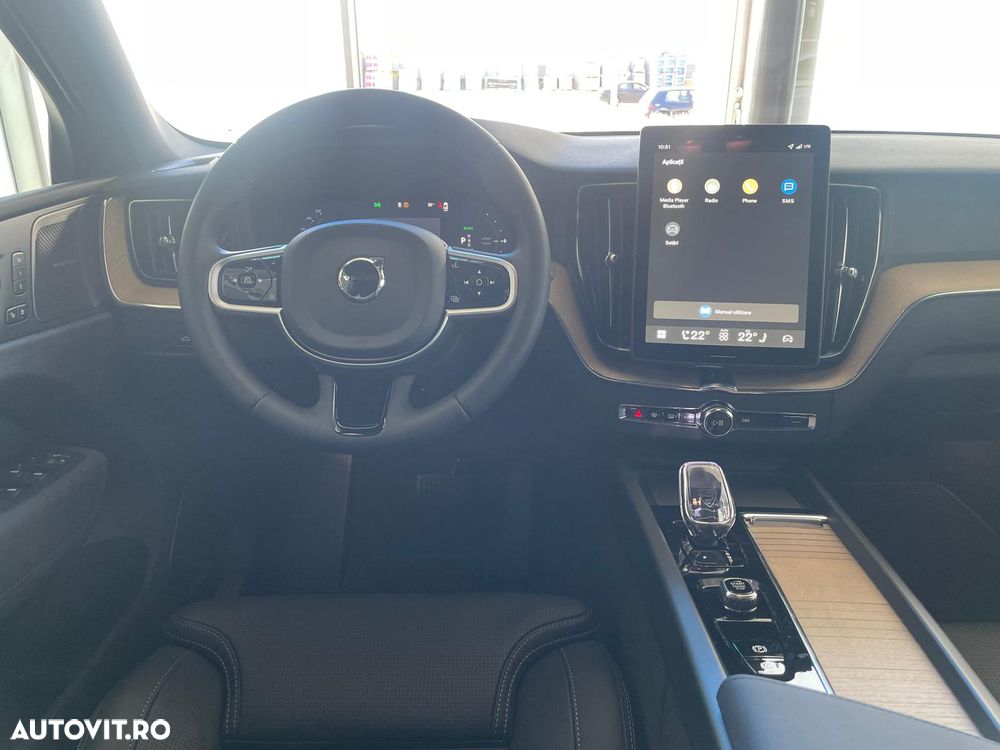 Volvo XC 60 T6 AWD Recharge Plus Dark - 12
