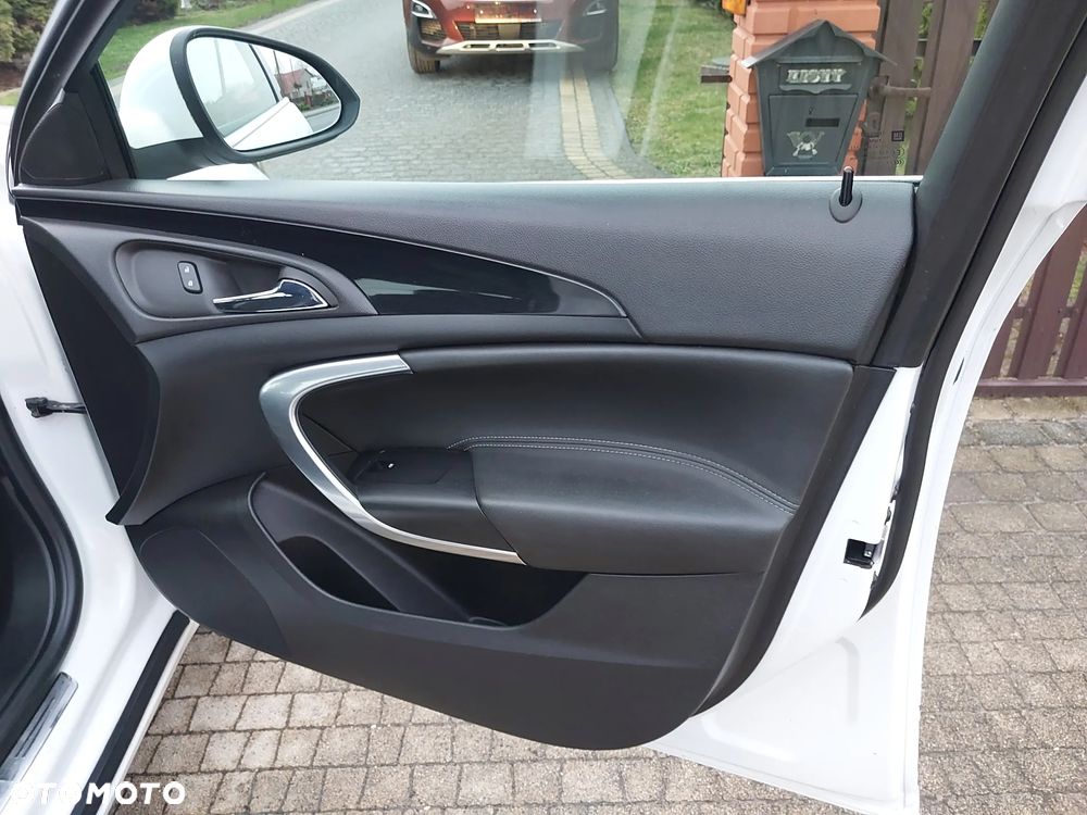 Opel Insignia - 24