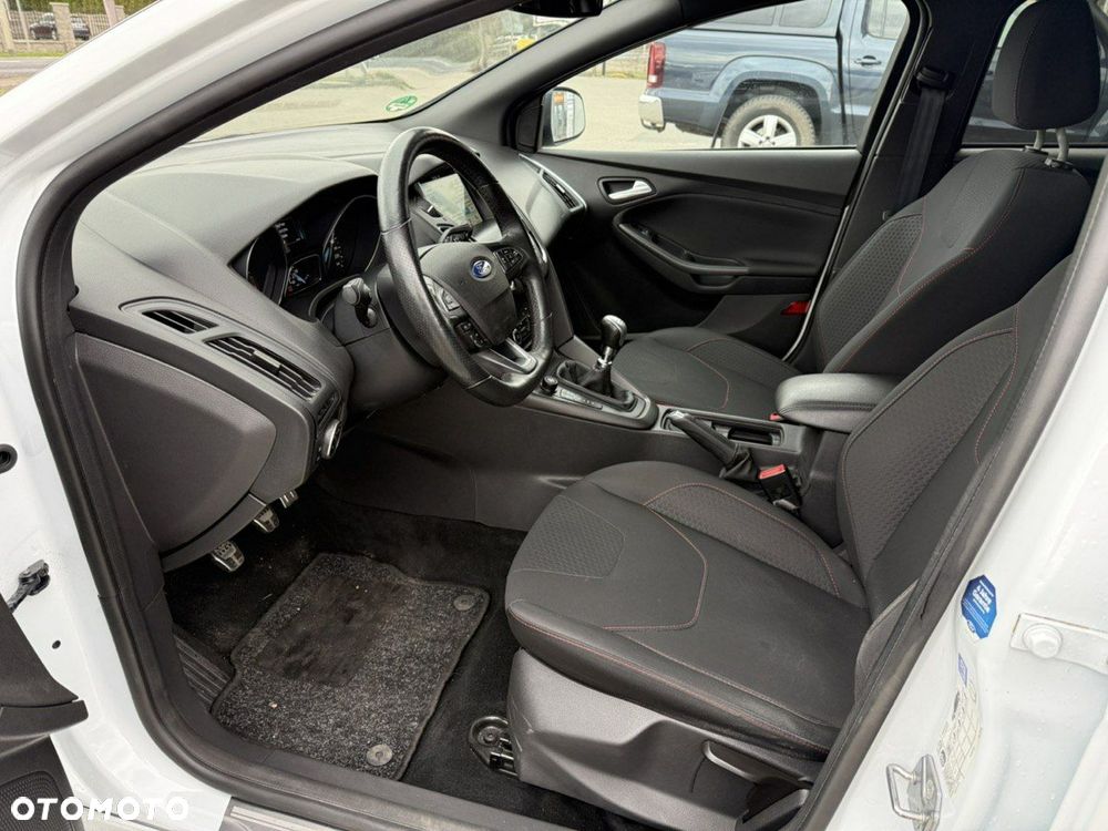 Ford Focus 1.0 EcoBoost ST-Line Black ASS - 19