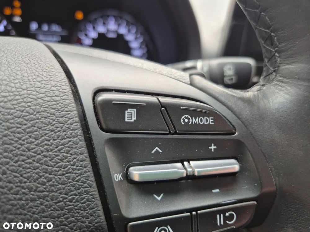Hyundai i30 1.6 CRDI DCT Intro - 10