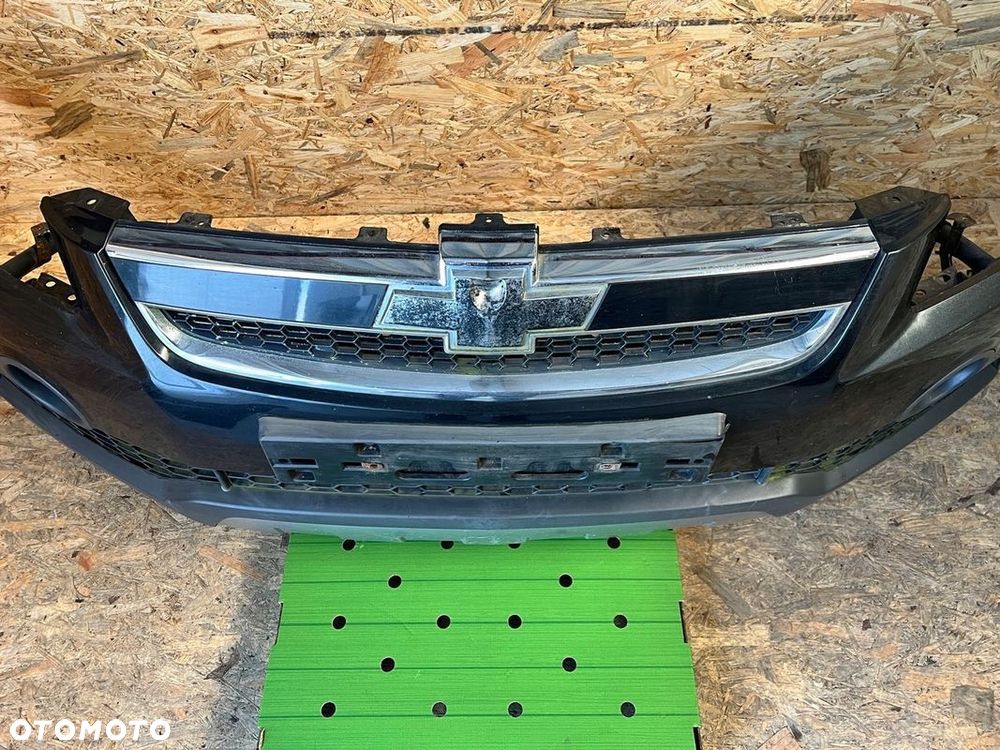 ZDERZAK PRZÓD przedni CHEVROLET CAPTIVA I spryski halogeny Kod lakieru: GAR - 2