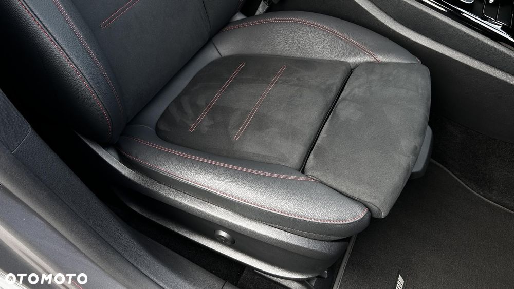 Mercedes-Benz CLA - 25