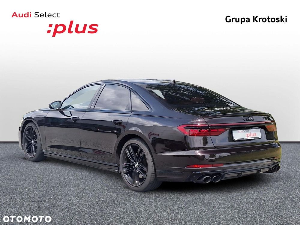 Audi S8 - 4