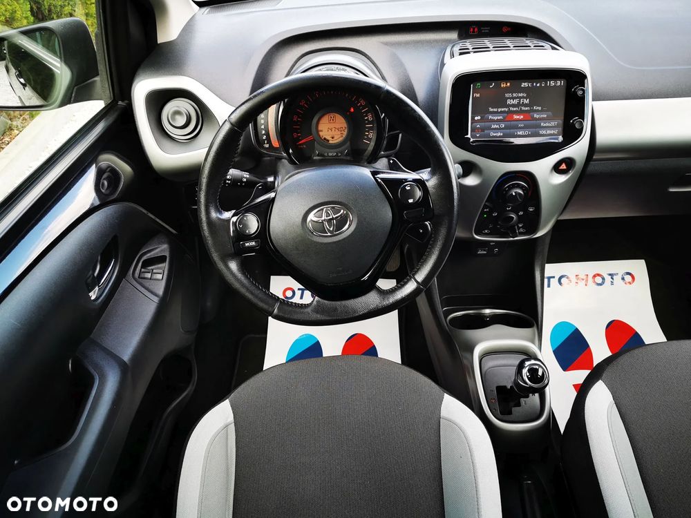 Toyota Aygo x-wave - 23