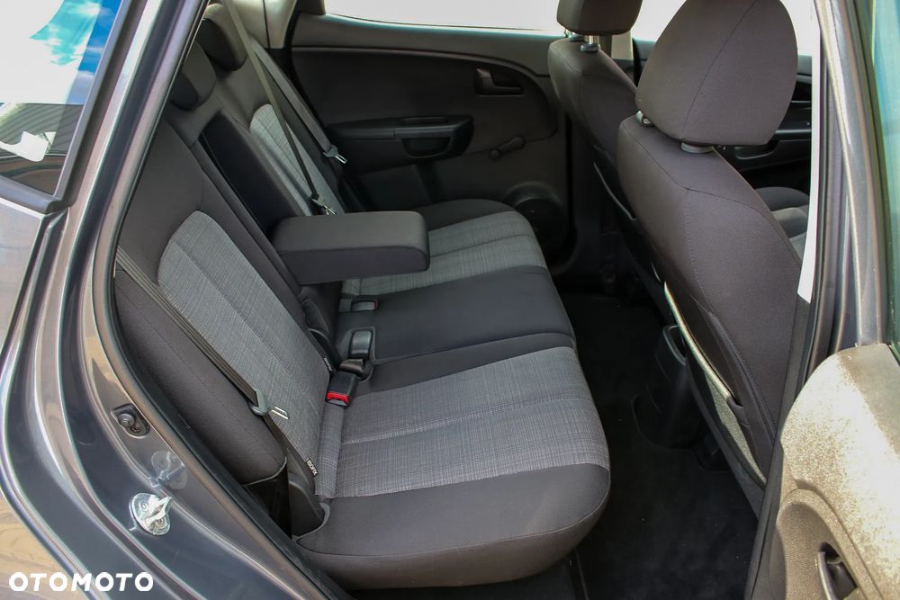 Kia Venga 1.4 L - 24