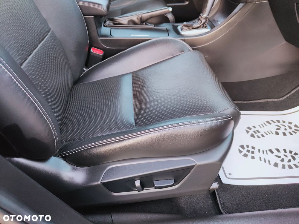 Suzuki Kizashi 2.4 4x4 CVT Sport - 9