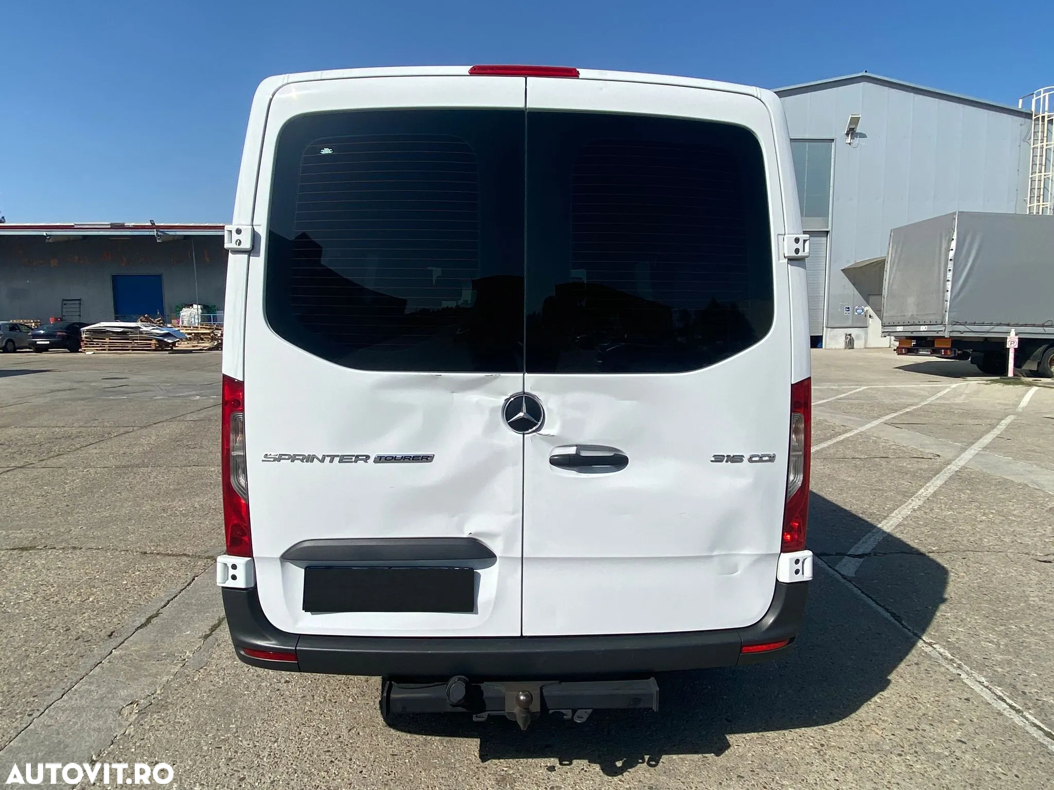 Mercedes-Benz Sprinter - 4