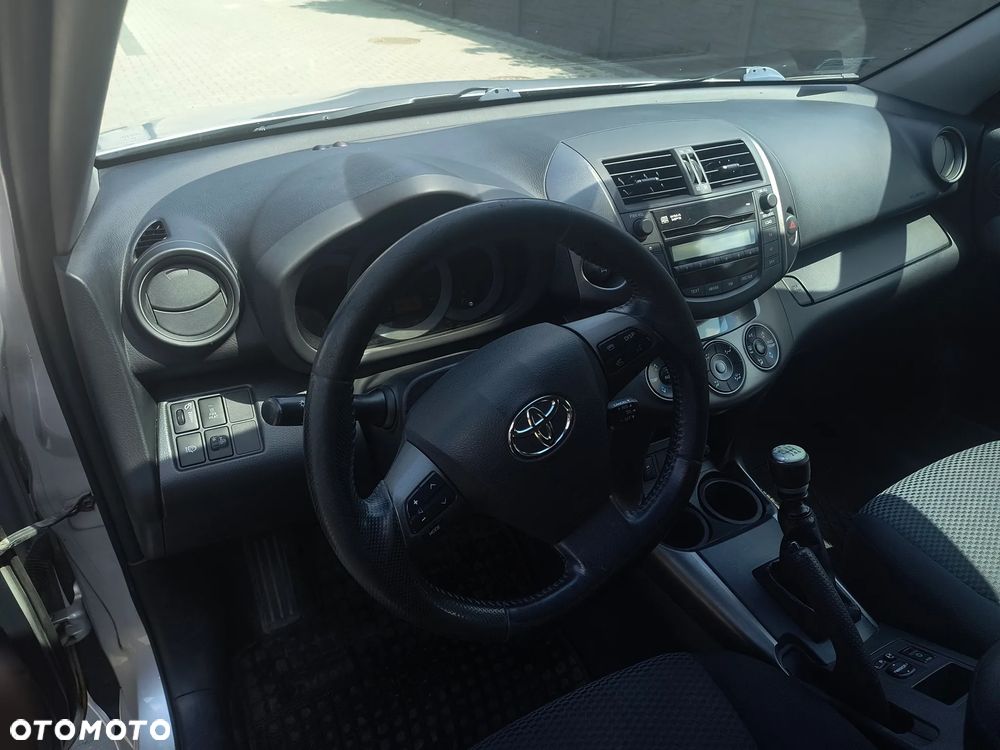 Toyota RAV4 2.2 D-4D Sol - 5