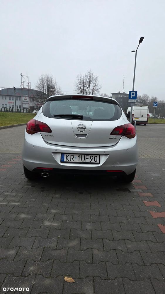 Opel Astra 1.6 T Cosmo - 5