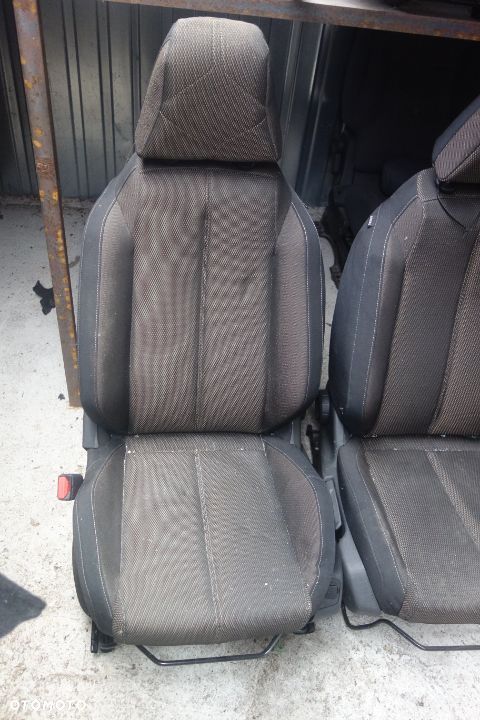 KOMPLET FOTELI CITROEN DS7 - 3