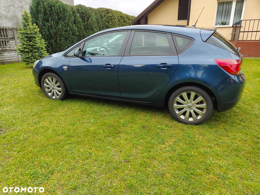 Opel Astra 1.4 - 7