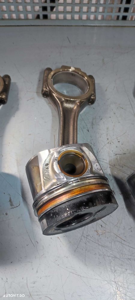 Piston pistoane volkswagen vw passat B5.5 cod motor AVF - 10