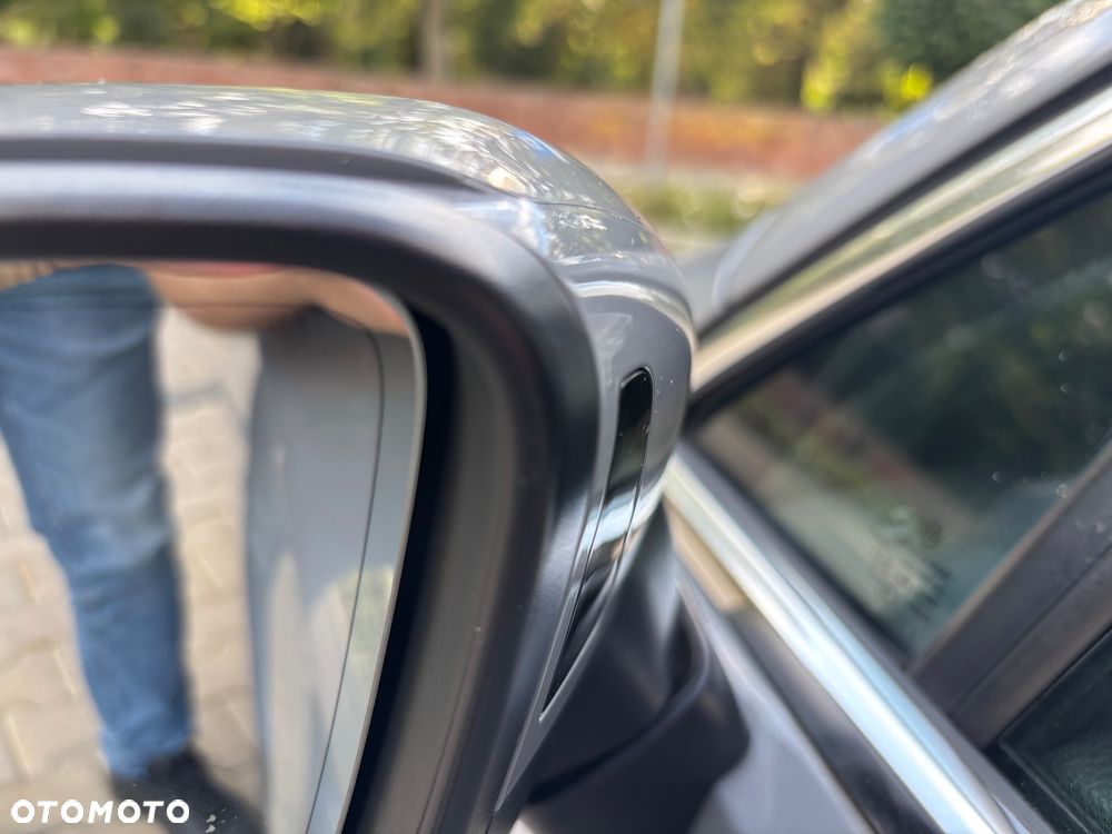 Volkswagen Passat 2.0 TDI SCR Style DSG - 20