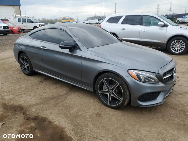 Mercedes-Benz Klasa C 300 9G-TRONIC