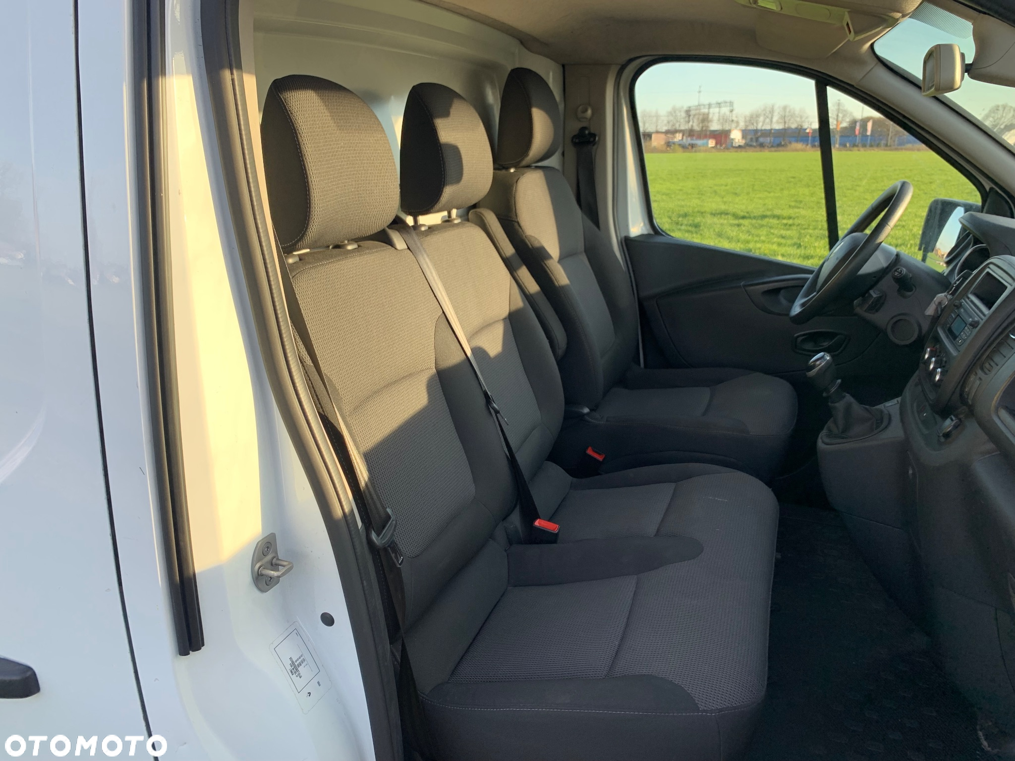 Renault Trafic - 12