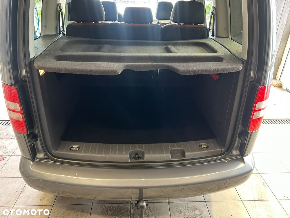 Volkswagen Caddy Highline - 38