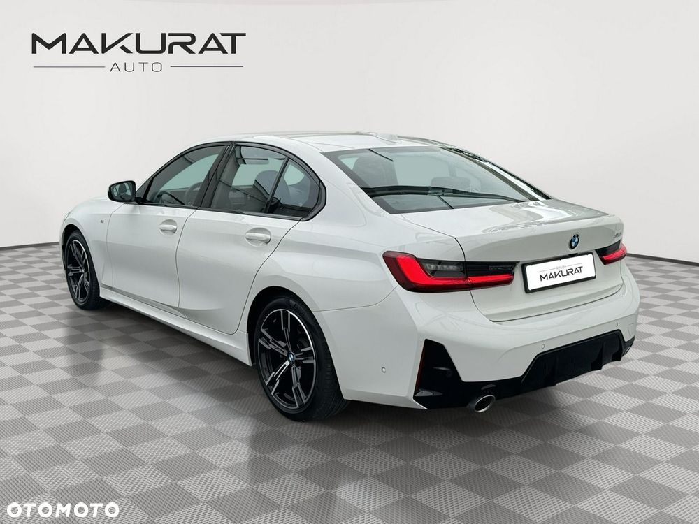 BMW Seria 3 318i M Sport - 4