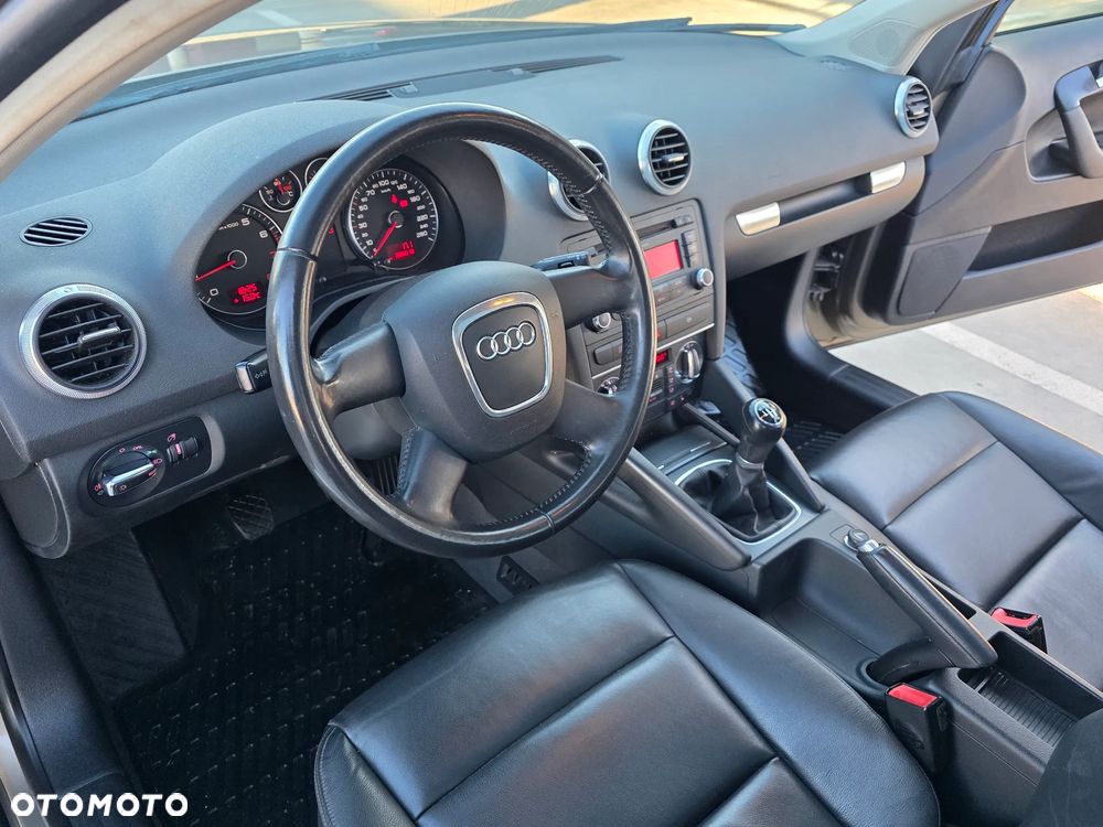 Audi A3 Sportback 1.6 S line Sportpaket (plus) - 12
