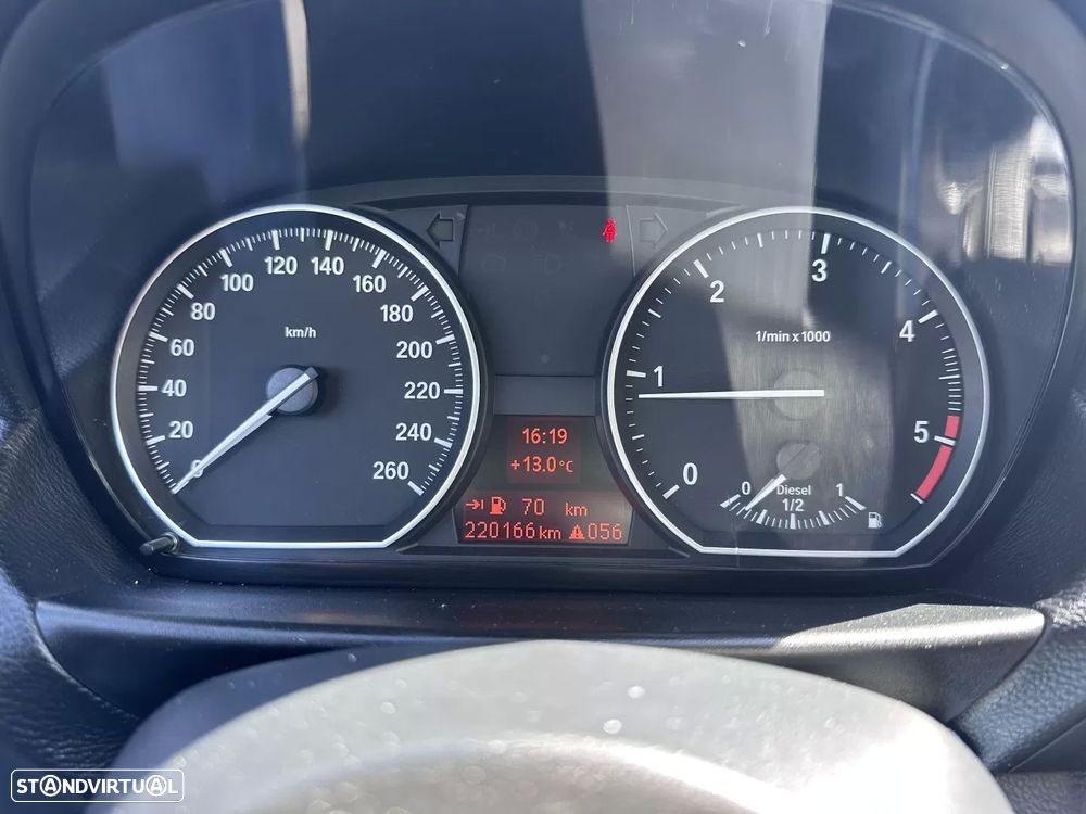 BMW 120 d Limited Edition Lifestyle c/ M Sport Pack - 40
