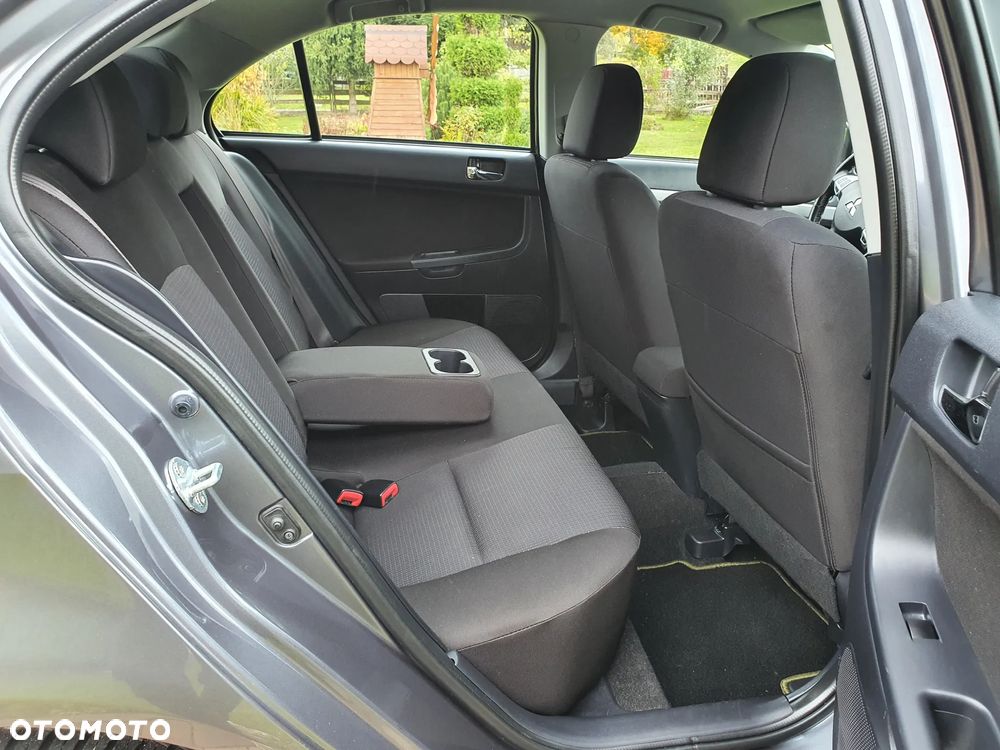 Mitsubishi Lancer 1.8 Invite - 20