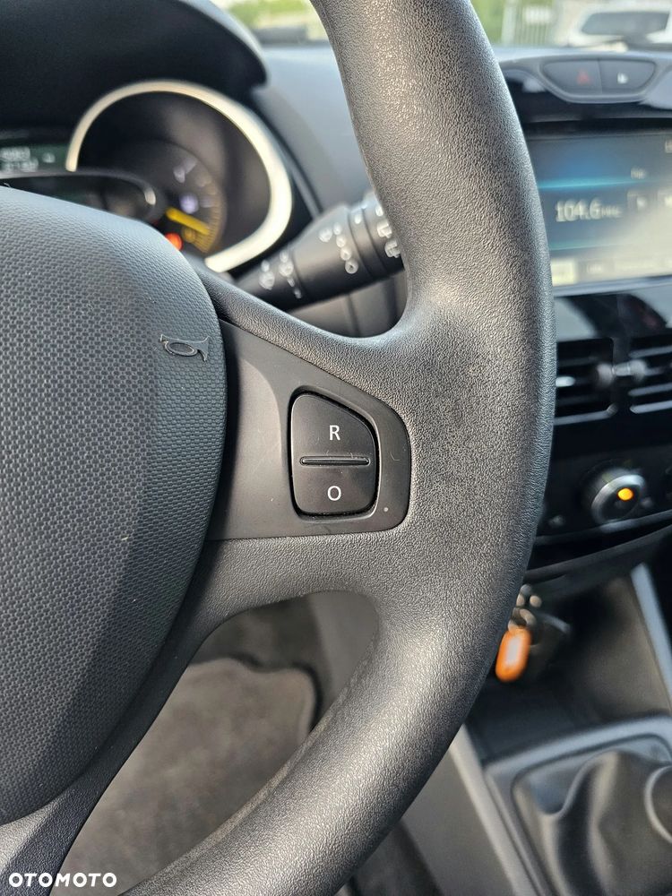Renault Clio - 22