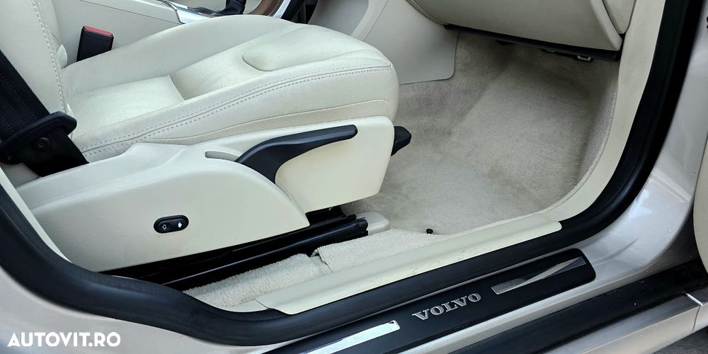 Volvo XC 60 D4 AWD Geartronic Kinetic - 21