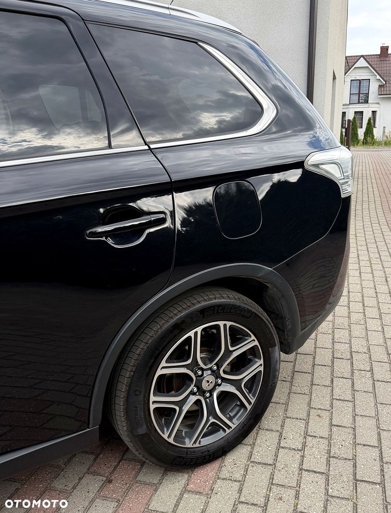 Mitsubishi Outlander 2.2 DID Intense + 4WD - 10
