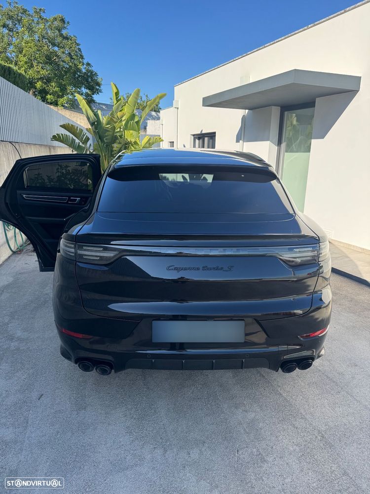 Porsche Cayenne Coupé Turbo S E-Hybrid Tiptronic S - 2