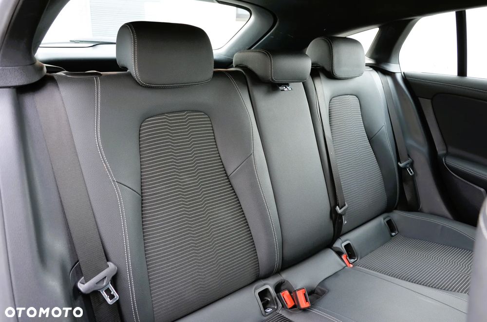 Mercedes-Benz CLA 200 d 8G-DCT Edition 2021 - 21