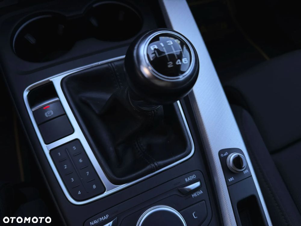 Audi A4 Avant 2.0 TDI ultra design - 30
