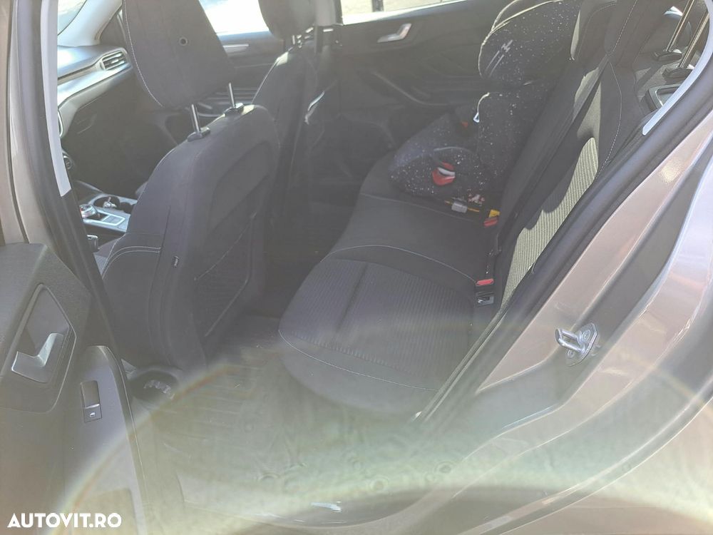 Ford Focus - 14