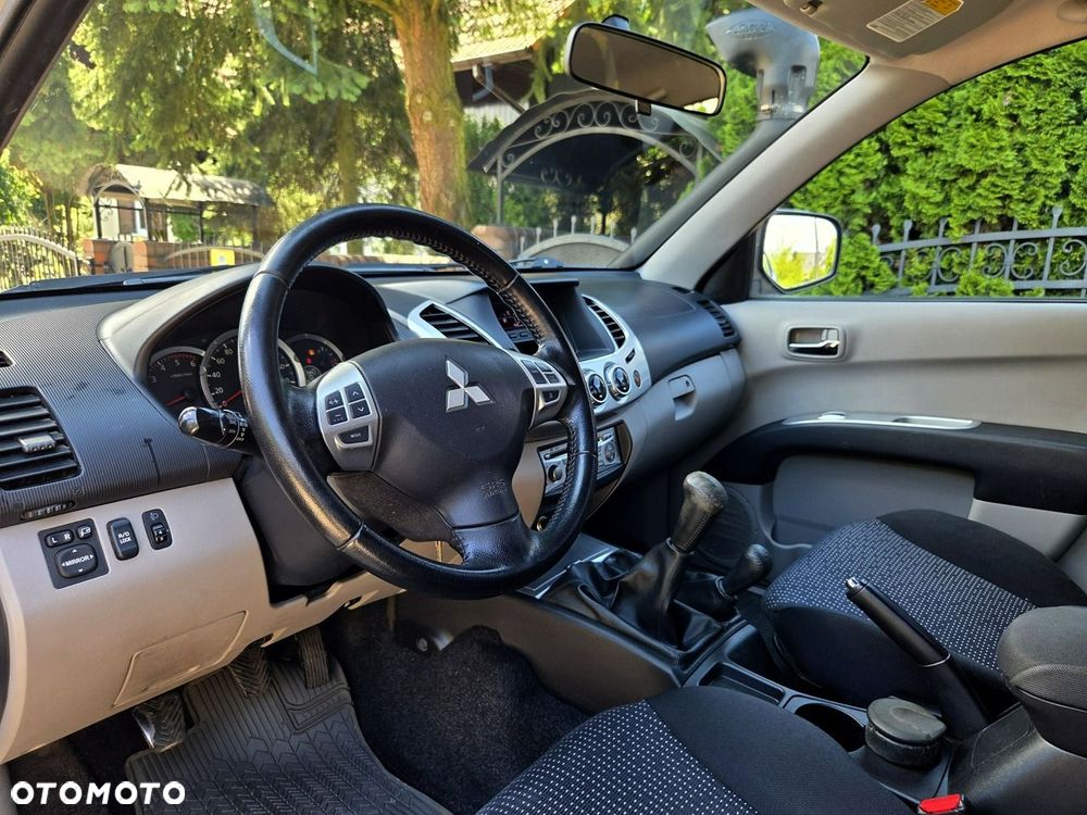 Mitsubishi L200 Pick Up 4x4 Inform Double Cab - 9