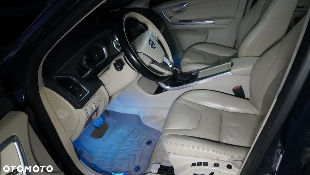 Volvo XC 60 - 3