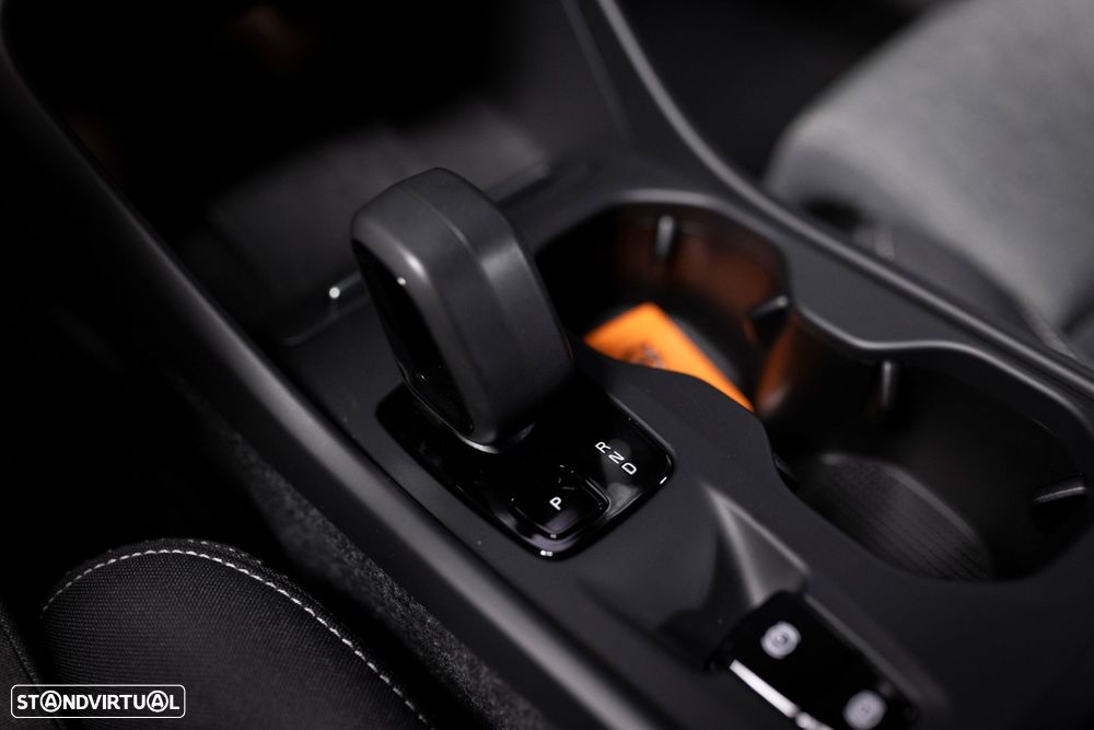 Volvo XC 40 - 30