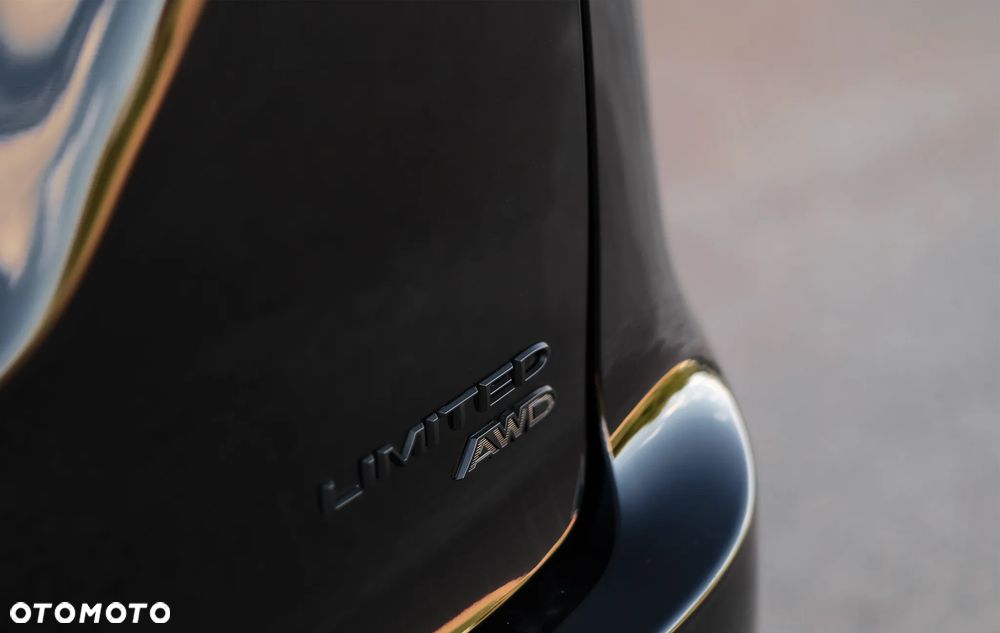 Chrysler Pacifica - 11