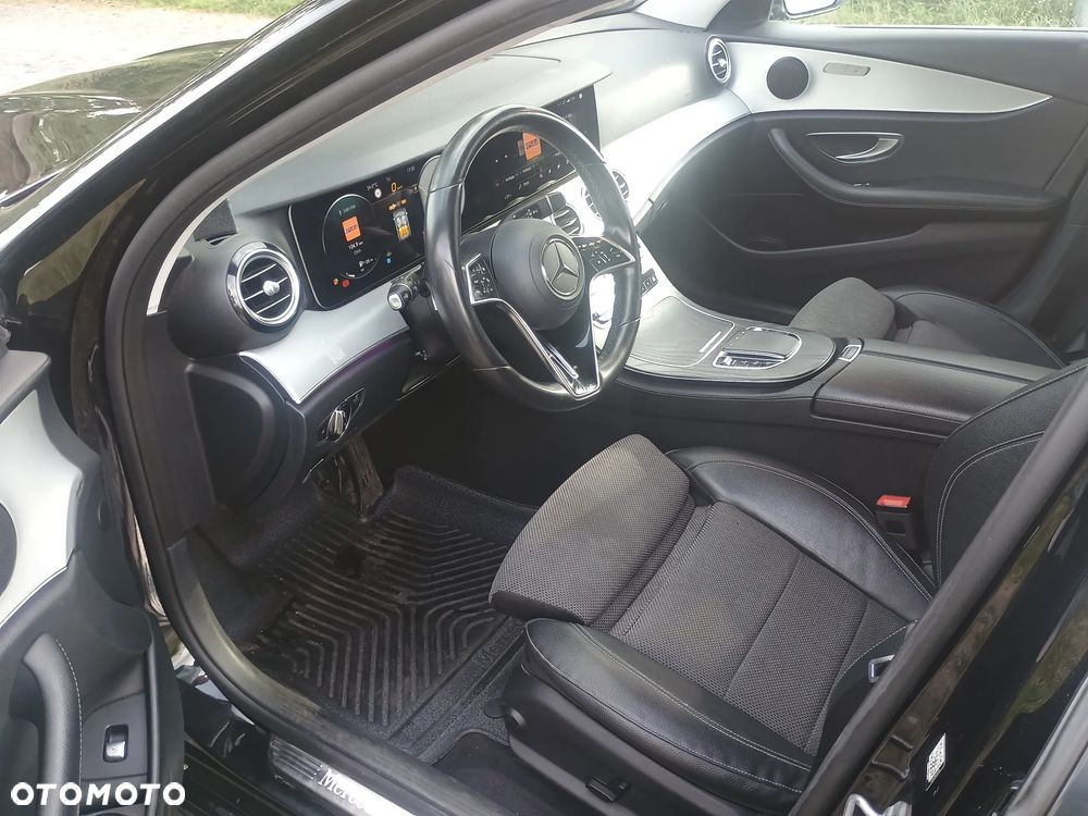 Mercedes-Benz Klasa E 220 d T 9G-TRONIC Avantgarde - 10
