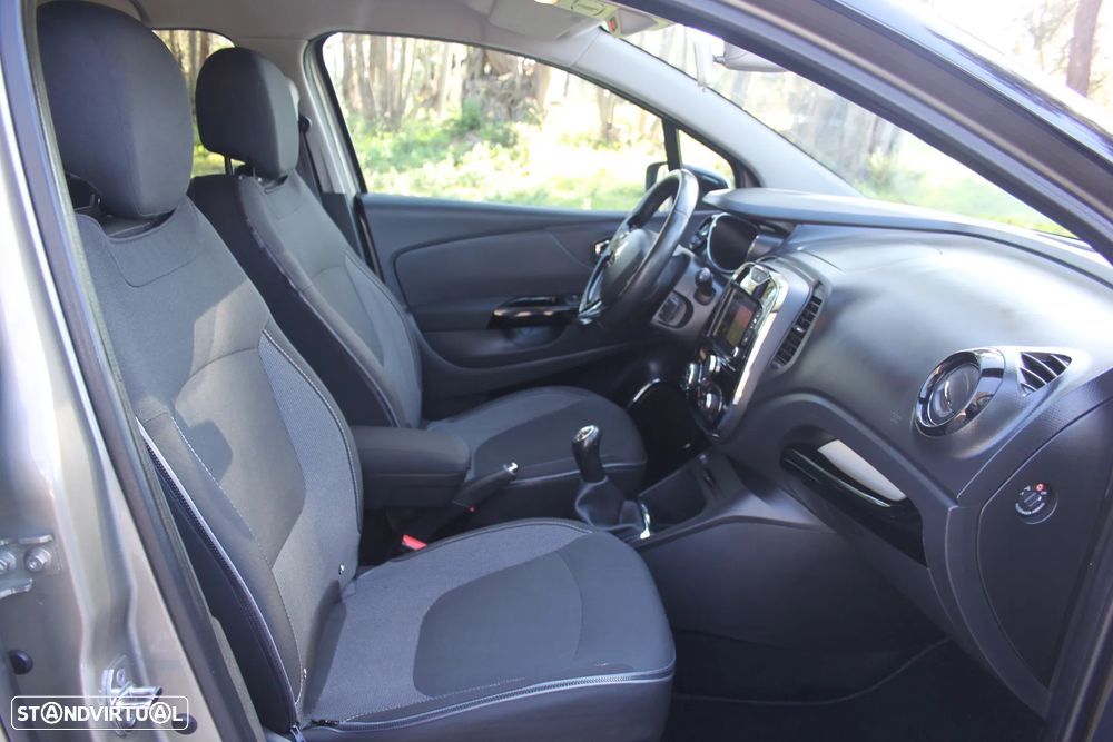 Renault Captur 1.5 dCi Exclusive - 17